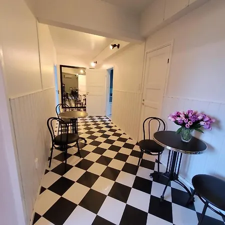 Hietaman Vierastalo Marilyn Apartament *